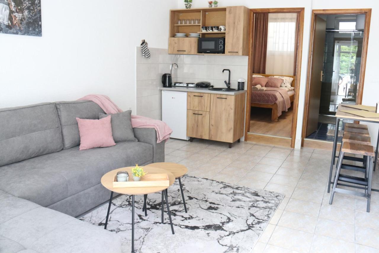 Apartman Eva ヤイツェ エクステリア 写真