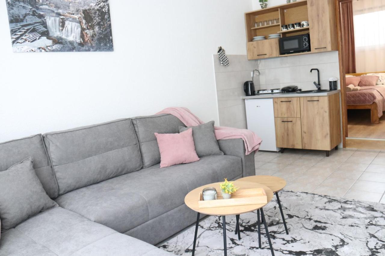 Apartman Eva ヤイツェ エクステリア 写真